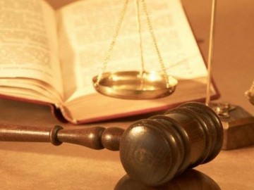 Judecaţi pentru mărturie mincinoasă